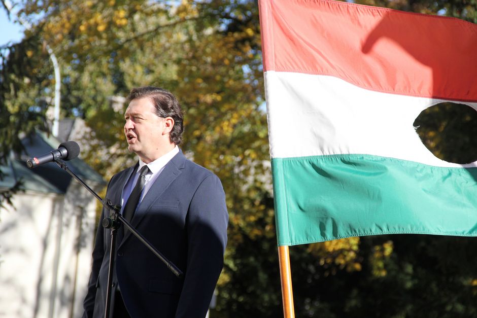 Keresztesi László ünnepi műsora