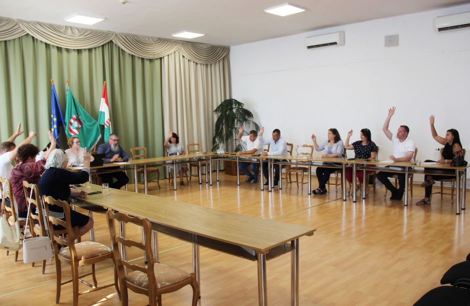 Egyhangúlag támogatta a társulási tanács Sümeginé Hegyi Ilona Adelheid személyét az elnöki pozícióra 